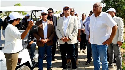 وزير الإسكان يتفقد مكونات مشروع حدائق تلال الفسطاط
