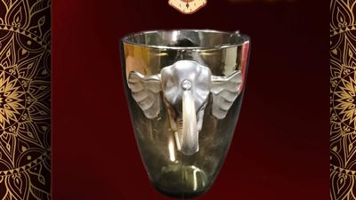 متحف ركن فاروق يعلن عرض زهرية ملكية فريدة من الزجاج 