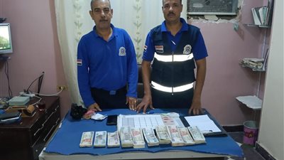 115 ألفا وآيفون 16 بروماكس.. مسعف وسائق يعثران على مبلغ مالي مع مصابين إثر حادث ويسلمانها للشرطة بقنا