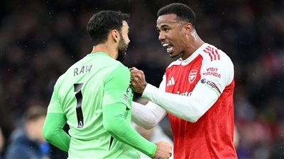 أرسنال يحقق فوزا مهما على كريستال بالاس وينفرد بصدارة الدوري الإنجليزي