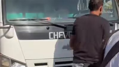 سامحني لو مشيت قبلك.. أمن القليوبية يفحص فيديو لشخص يكسر مرآة سيارة بشبرا الخيمة