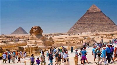 المركزي: إيرادات قطاع السياحة تسجل 16.7 مليار دولار خلال 2024/2025