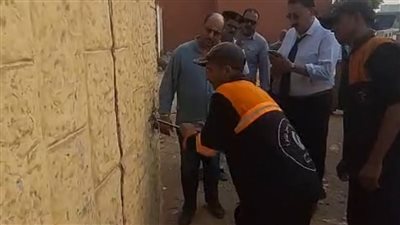 حي مصر القديمة يزيل كشكًا مخالفًا بعزبة خير الله تنفيذًا لتوجيهات محافظ القاهرة| صور