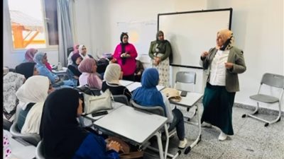 خالفت التعليمات.. مدرسة في قنا تستضيف ندوة انتخابية لمرشحة مجلس النواب