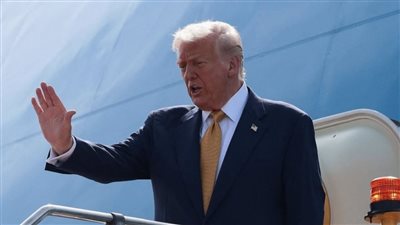 بدء الاجتماع بين الرئيسين الأمريكي والصيني