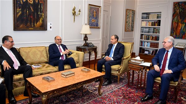 وزيرا الخارجية والعمل