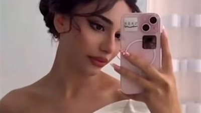 مكشوف ومستفز.. عروس تنهي حياتها بعد انتقادات عائلة العريس لفستان الزفاف 