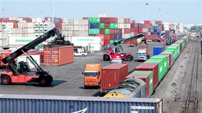 يتبقى على صلاحيتها شهر ونصف.. إيقاف مزاد بيع نحو 2000 طن كبدة أمريكية داخل ميناء الإسكندرية