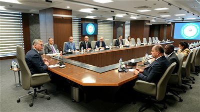 البترول ومؤسسة التمويل الإفريقية يدرسان فرص تمويل المشروعات الهادفة إلى زيادة الإنتاج المحلي