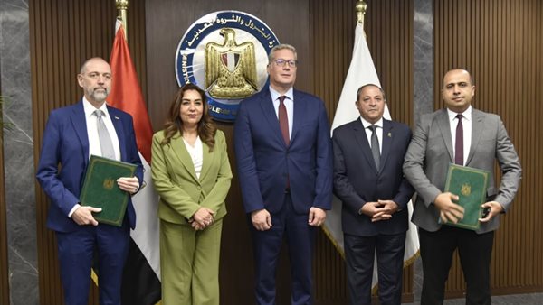 محافظ بورسعيد والوزراء