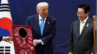 كوريا الجنوبية تمنح ترامب أعلى وسام في البلاد