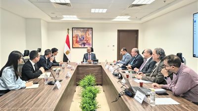 الإسكان تبحث مع شركة صينية التعاون في مجال تحلية مياه البحر