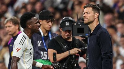 فينيسيوس يقدم اعتذاره بعد اعتراضه على استبداله في مباراة الكلاسيكو