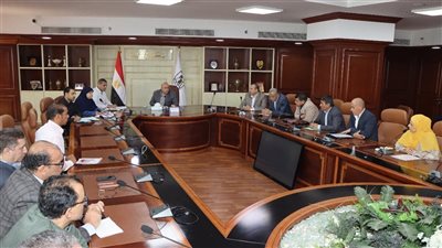 محافظ بني سويف يوجه بحل مشكلة تجمع المياه بقطعة أرض فضاء بقرية الدوالطة