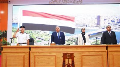 محافظ الوادي الجديد: إعداد خطة لتطوير منظومة تداول المستندات الحكومية