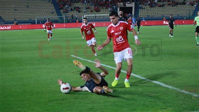 نتيجة مباراة الأهلي وبتروجيت.. المارد الأحمر يتأخر في الشوط الأول
