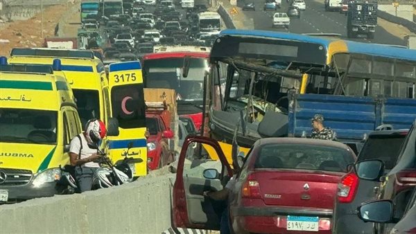 تصادم أتوبيس نقل