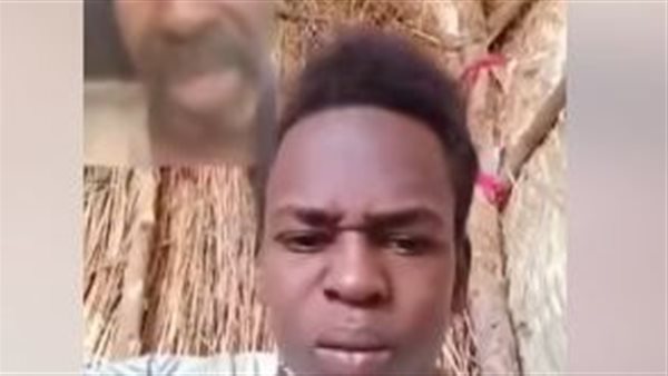 وداع مؤلم بين أب