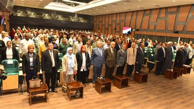 محافظ أسيوط: إشراك طلاب الجامعات والمدارس والأساتذة ورجال الأعمال في جلسة المجلس التنفيذي لتعزيز الحوار المجتمعي