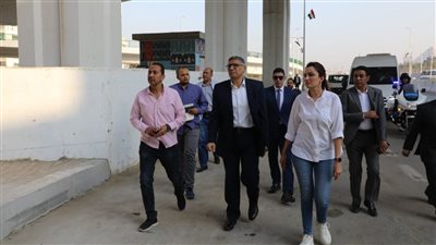 استعدادًا لافتتاح المتحف المصري الكبير.. محافظ الجيزة يتابع أعمال التجميل والإنارة بطريق مصر الإسكندرية الصحراوي ومطالع ومنازل الدائري