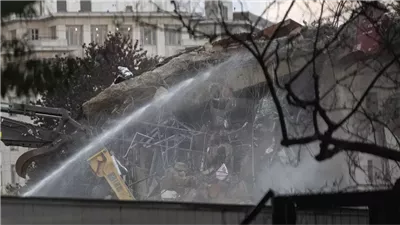 ترامب يأمر بهدم الجناح الشرقي للبيت الأبيض سرًّا ليلًا.. وخطة قاعة الرقص تُشعل الجدل في واشنطن