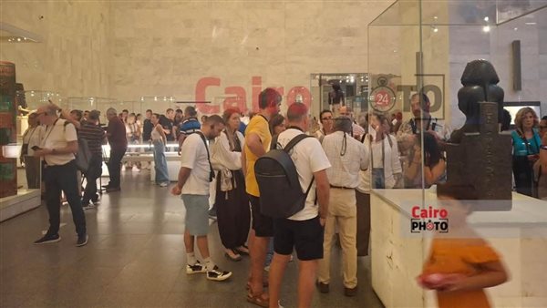 إقبال السائحين على