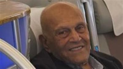 وصول السير مجدي يعقوب إلى مصر لحضور حفل افتتاح المتحف المصري الكبير