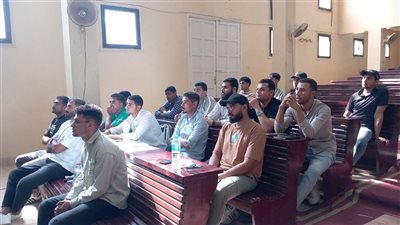 محافظ أسيوط: رفع كفاءة المزارعين وأصحاب الحيازات لزيادة الإنتاجية وتحقيق الأمن الغذائي