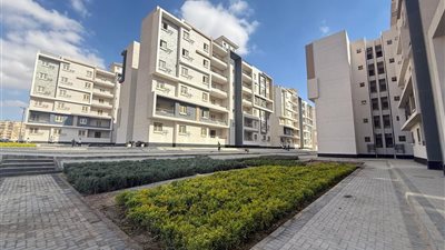 الإسكان تُسلم 600 وحدة بمحور متوسطي الدخل لمستحقيها بمدينة حدائق العاصمة