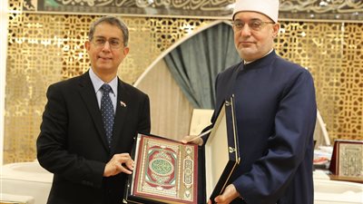 مفتي الجمهورية يستقبل وزير الشئون الإسلامية السنغافوري لبحث سبل تعزيز التعاون العلمي