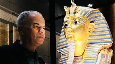 مدير الترميم بالمتحف الكبير عن لحظة رفع قناع توت عنخ آمون: حملتُ فيها التاريخ بين يدي