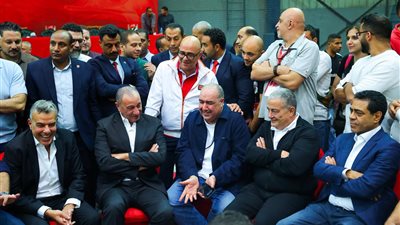 مجلس إدارة الأهلي يستعرض الموقف المالي والرؤية الشاملة لشركات النادي