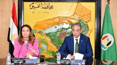 محافظ الفيوم يبحث مع نائب وزير الاتصالات استراتيجية تحويل المحافظة إلى رقمية