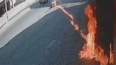 سيدة تغفل عن فصل خرطوم الوقود وتتسبب في اشتعال حريق داخل محطة بلبنان