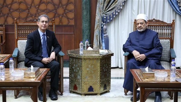 الدكتور أحمد الطيب