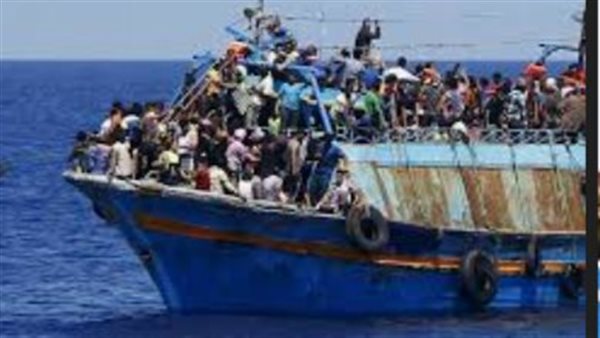 مركب هجرة غير شرعية