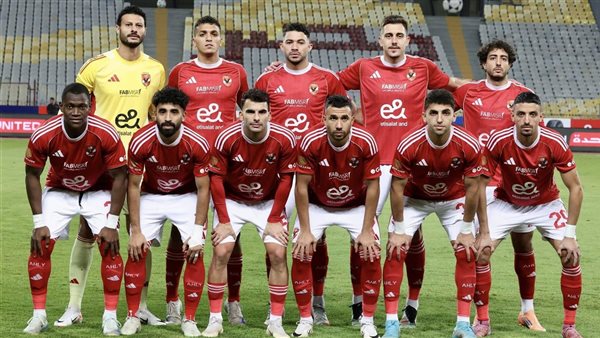 لاعبو الأهلي