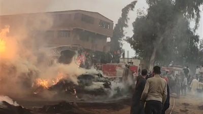 حريق هائل يلتهم شونة كتان بقرية كفر ششتا بالغربية.. والحماية المدنية تكثف جهودها لإخماده