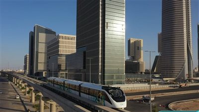 قطار مونوريل شرق القاهرة على موعد مع التاريخ.. يعمل بدون سائق وسرعته تصل لـ120 كم/ساعة 