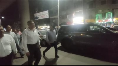 محافظ الجيزة يُجازي نائبي رئيس حي الوراق وهيئة النظافة لتقصيرهما في أداء العمل 