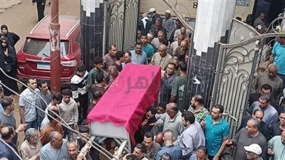 المنوفية في 24 ساعة.. سيدة لم تتحمل فراق والدتها ودفنت معها.. وأب يفخر بعبقرية نجله بعد وفاته في حادث مأساوي