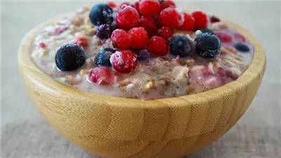  بين الفوائد الكبيرة والتحذيرات الصحية.. ماذا يحدث لجسمك في حالة تناول الشوفان يوميًا؟