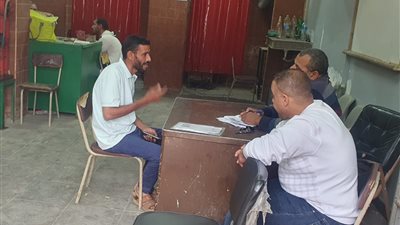 العمل تواصل اختبارات المتقدمين للعمل في مهنة نجار مسلح بدولة البوسنة والهرسك| صور