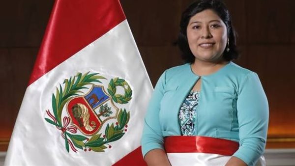  بيتسي تشافيز رئيسة