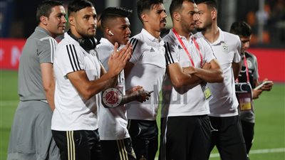 حيلة جديدة من مانشستر سيتي وباريس سان جيرمان لضم نجم منتخب الجزائر