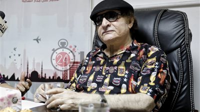 محيي إسماعيل عن إعلان إصابات الفنانين: أنا كويس وخلاص.. إيه تاني