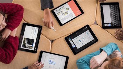 هل يتم إطلاق تطبيقات على الهاتف المحمول لطلاب الثانوية تتضمن نماذج الامتحانات؟.. “التعليم” تجيب