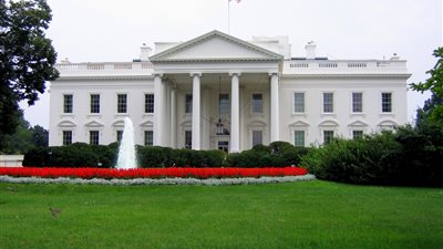 إصابة كبير موظفي البيت الأبيض بفيروس كورونا