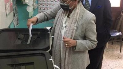 وزيرة البيئة تدلي بصوتها في انتخابات مجلس النواب 2020 (صور)