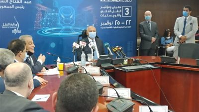 وزير النقل: إعادة تدوير طبقات الأسفلت واستخدامها في رصف الطرق الداخلية (صور)